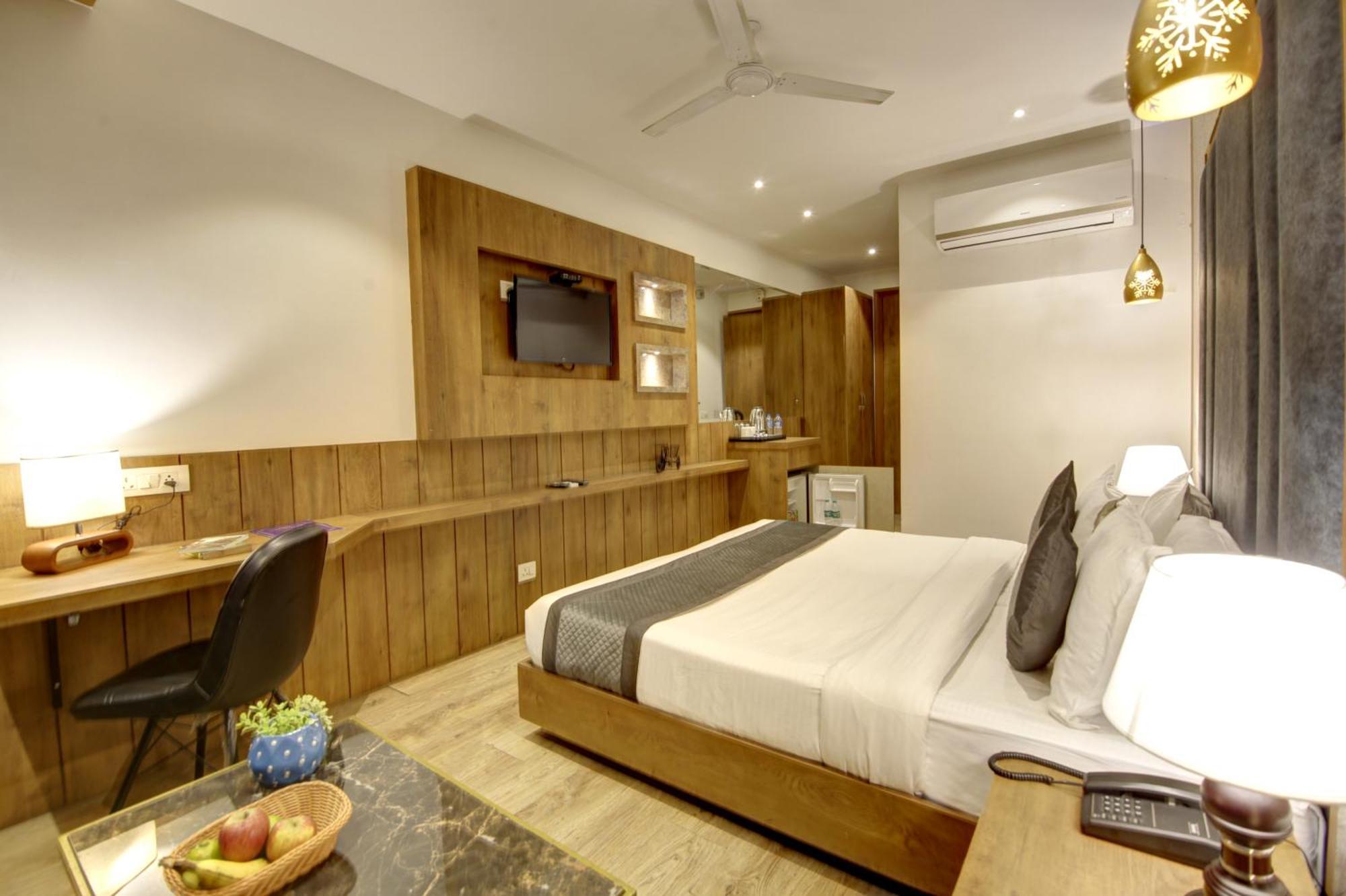 Hotel Town Grand Patel Nagar New Delhi Extérieur photo